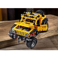 Конструктор LEGO Technic 42122 Jeep Wrangler - Изображение №16 — Chaika Market
