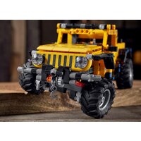 Конструктор LEGO Technic 42122 Jeep Wrangler - Изображение №15 — Chaika Market