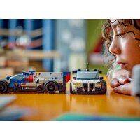 Конструктор LEGO Speed Champions 76922 Гоночные автомобили BMW M4 GT3 и BMW M Hybrid V8 - Изображение №11 — Chaika Market
