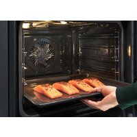 Электрический духовой шкаф Electrolux EOB8S39WX - Изображение №8 — Chaika Market