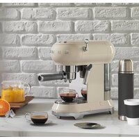 Рожковая кофеварка Smeg ECF01CREU - Изображение №8 — Chaika Market