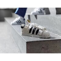Конструктор LEGO 10282 Кроссовки adidas Originals Superstar - Изображение №10 — Chaika Market