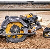 Дисковая (циркулярная) пила DeWalt DCS577N (без АКБ) - Изображение №4 — Chaika Market
