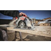 Дисковая (циркулярная) пила Milwaukee Fuel M18 FCS66-0 (без АКБ) - Изображение №19 — Chaika Market