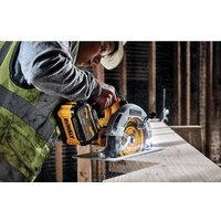 Дисковая (циркулярная) пила DeWalt DCS573NT-XJ (без АКБ, кейс) - Изображение №6 — Chaika Market