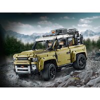 Конструктор LEGO Technic 42110 Land Rover Defender - Изображение №21 — Chaika Market